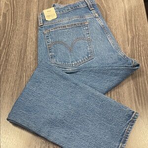 New Levi’s wedgie straight 29